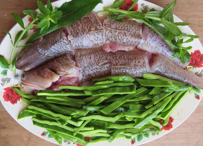 Dragon tongue soup – Thung fish