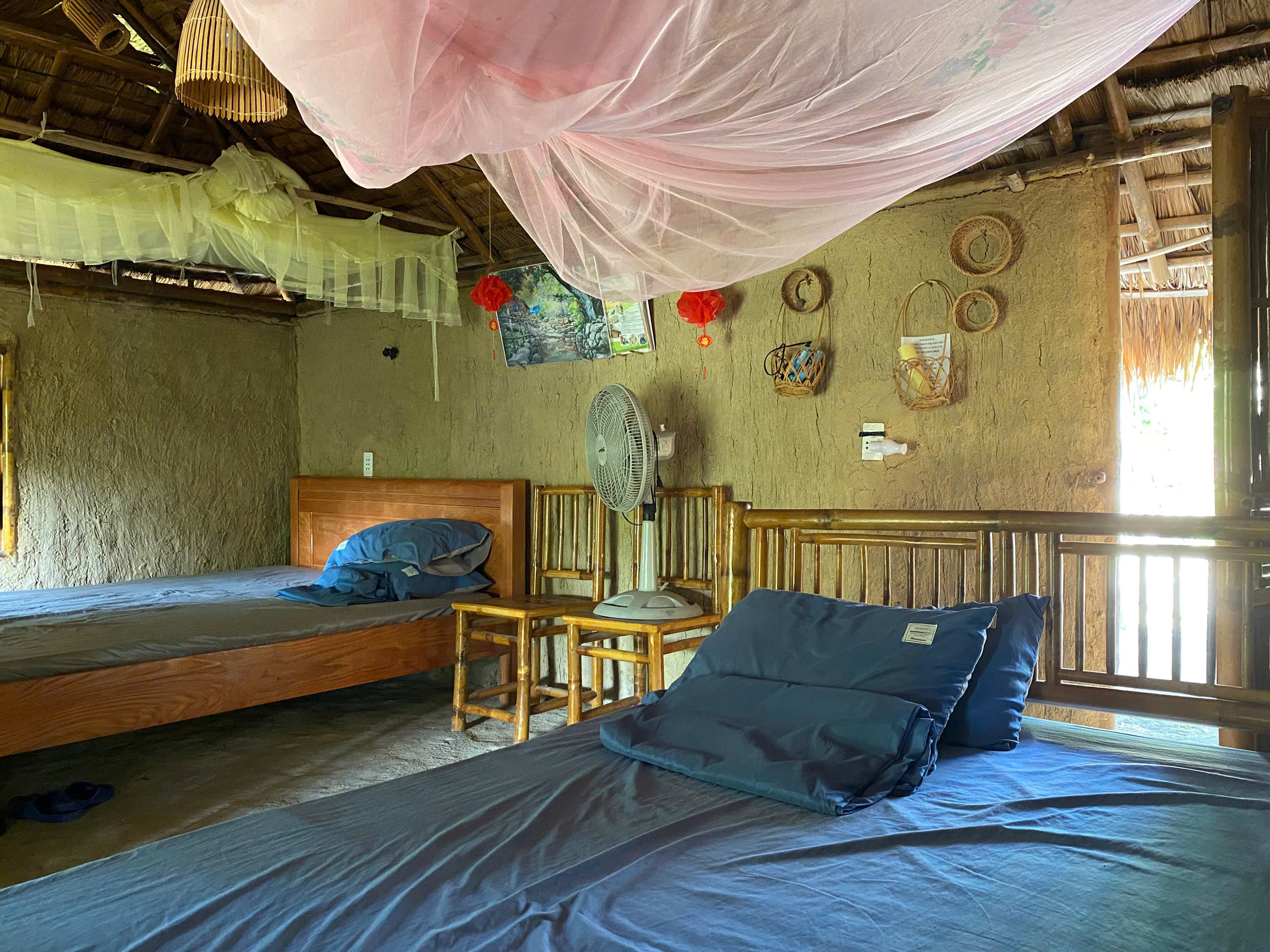 z6980065780986_da2bca6ac64e427ae7b64977e776a335 - Sao chép - Sao chép